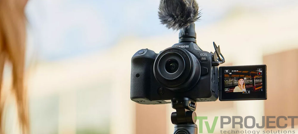 Широкоугольный объектив Canon RF 16mm f/2.8 STM фото в описание 1