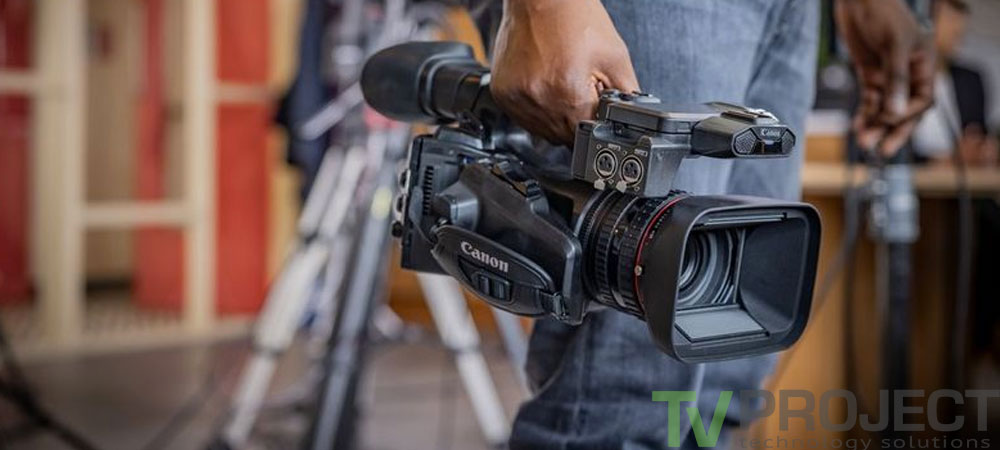 Кинокамера Canon XF605 фото в описание 1