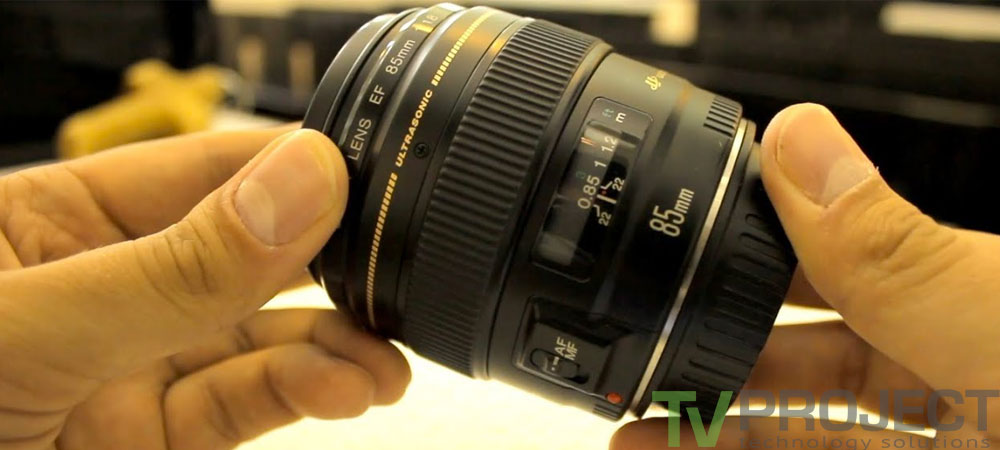 Объектив Canon EF 85mm f/1.8 USM фото в описание 1