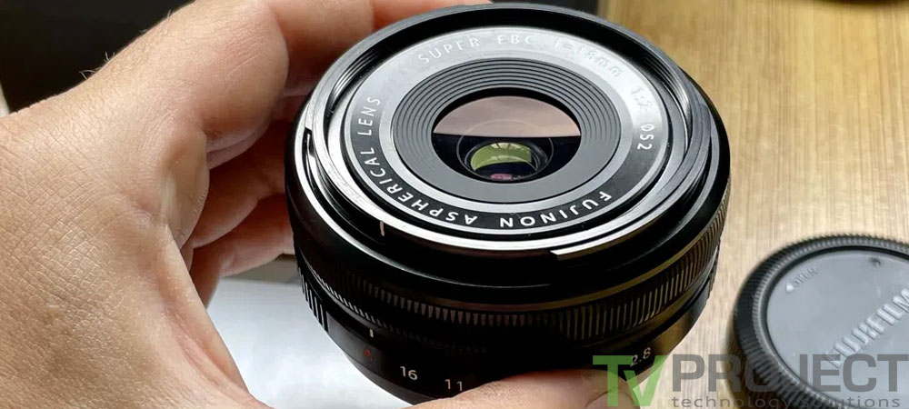 Широкоугольный объектив Fujifilm XF 18mm f/2 R фото в описание 1