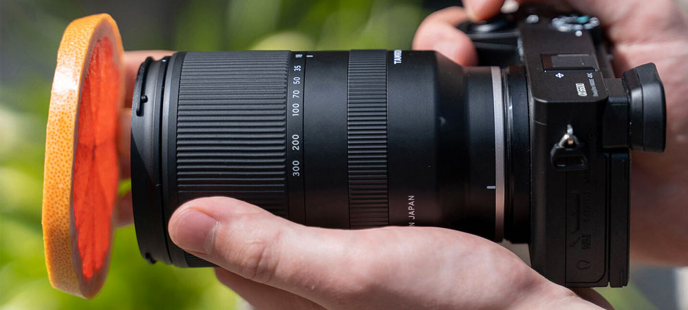 Объектив Tamron 18-300mm f/3.5-6.3 Di III-A VC VXD (Sony E)  фото для описания 1 