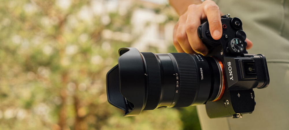 Объектив Tamron 17-50mm f/4 Di III VXD (Sony E) фото в описание 1